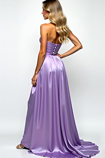 Violet Une ligne robe de bal sans bretelles avec fente